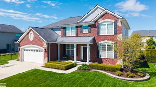 48231 Long Leaf Drive, Macomb, MI 48044