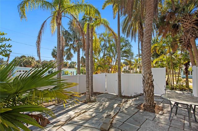 879 ELDORADO AVENUE, Clearwater Beach, FL 33767