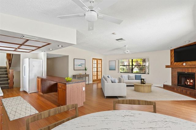 879 ELDORADO AVENUE, Clearwater Beach, FL 33767