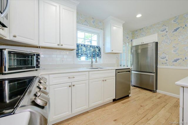427 Westminster Road, Rockville Centre, NY 11570