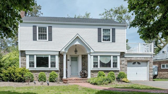 427 Westminster Road, Rockville Centre, NY 11570