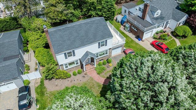 427 Westminster Road, Rockville Centre, NY 11570