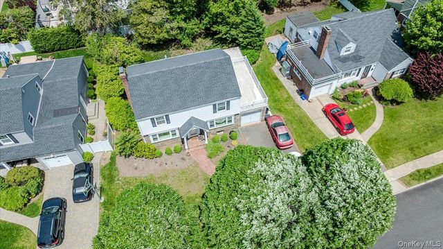 427 Westminster Road, Rockville Centre, NY 11570