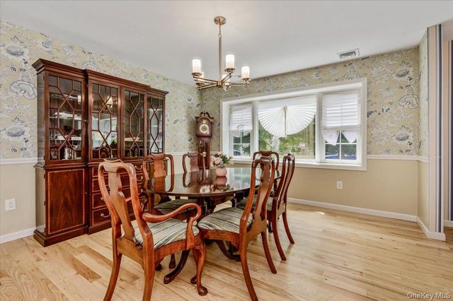 427 Westminster Road, Rockville Centre, NY 11570