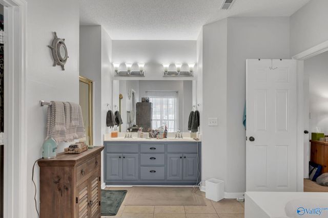 104 Kestrel Court SW, Huntsville, AL 35824