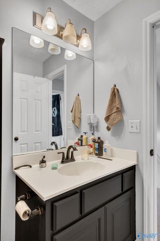 104 Kestrel Court SW, Huntsville, AL 35824