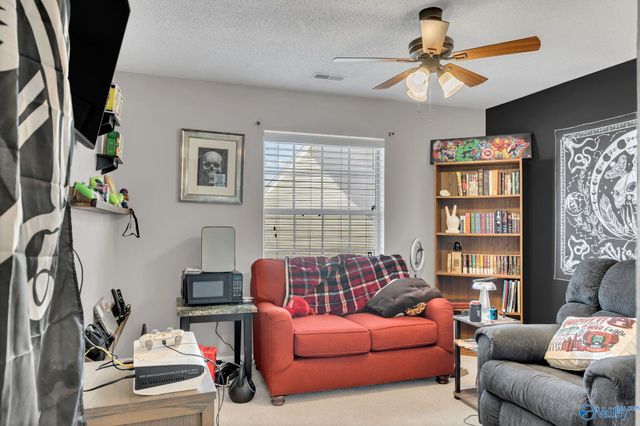 104 Kestrel Court SW, Huntsville, AL 35824