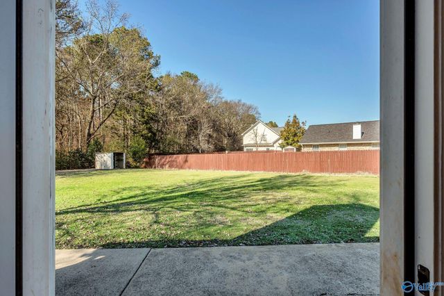 104 Kestrel Court SW, Huntsville, AL 35824