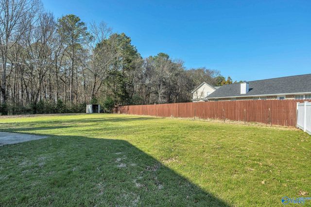 104 Kestrel Court SW, Huntsville, AL 35824