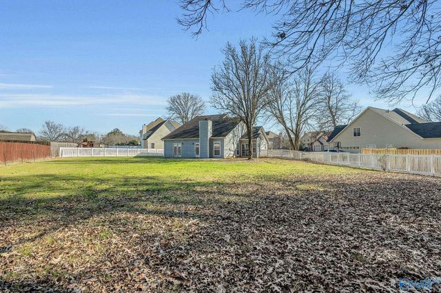 104 Kestrel Court SW, Huntsville, AL 35824