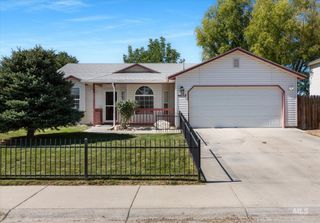 4822 Pioneer Ave, Caldwell, ID 83607