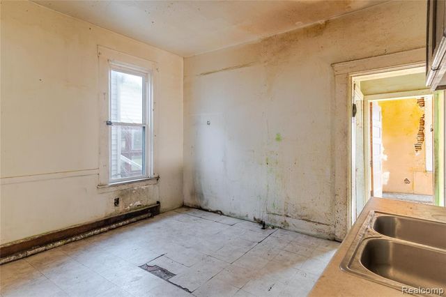 1488 17th Street, Detroit, MI 48216