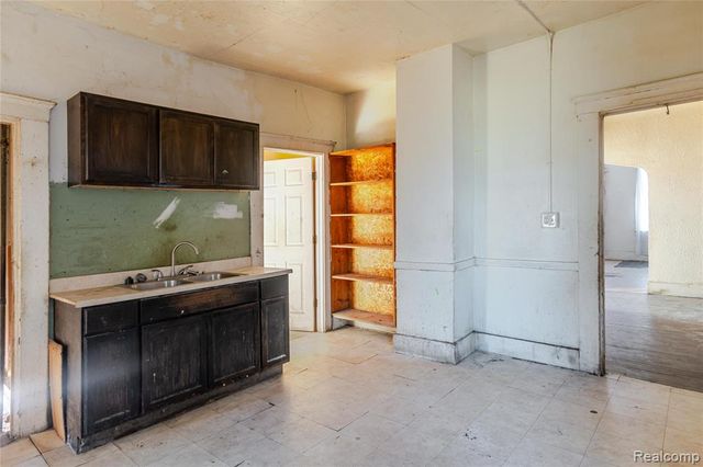 1488 17th Street, Detroit, MI 48216