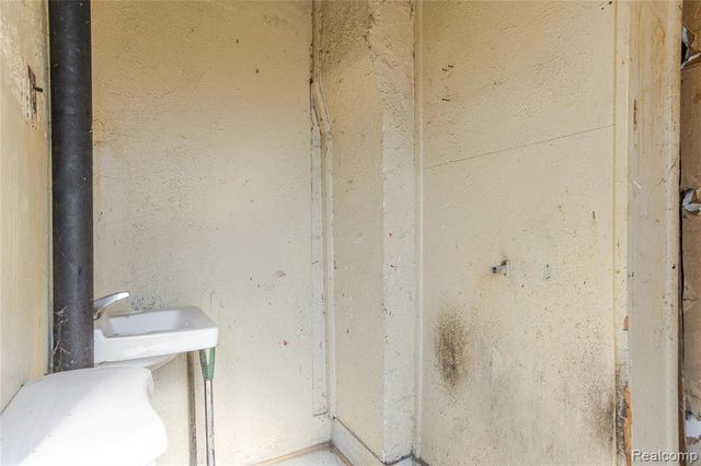 1488 17th Street, Detroit, MI 48216