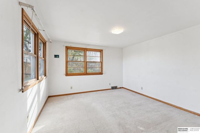 5201 S 77th Street, Ralston, NE 68127