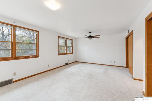 5201 S 77th Street, Ralston, NE 68127