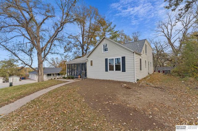 5201 S 77th Street, Ralston, NE 68127