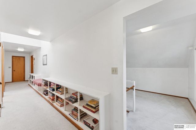 5201 S 77th Street, Ralston, NE 68127