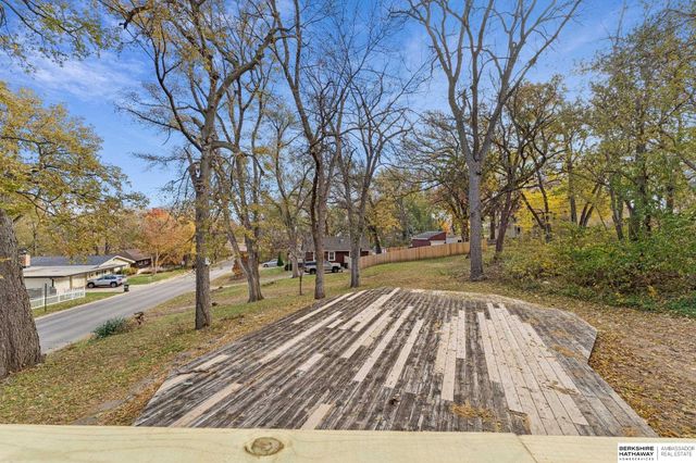 5201 S 77th Street, Ralston, NE 68127