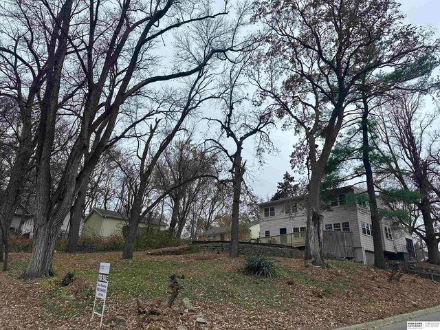 5201 S 77th Street, Ralston, NE 68127