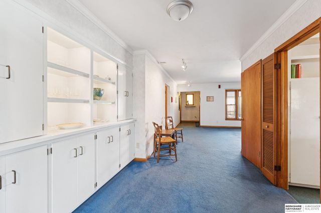 5201 S 77th Street, Ralston, NE 68127