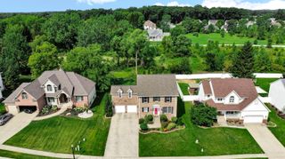10 Kincraig Drive, Valparaiso, IN 46385