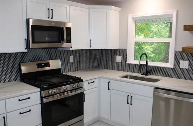 5025 Lydia Avenue, Kansas City, MO 64110