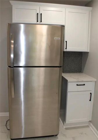 5025 Lydia Avenue, Kansas City, MO 64110