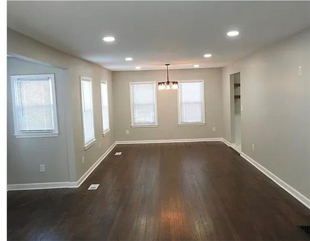 5025 Lydia Avenue, Kansas City, MO 64110