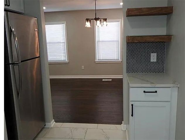 5025 Lydia Avenue, Kansas City, MO 64110
