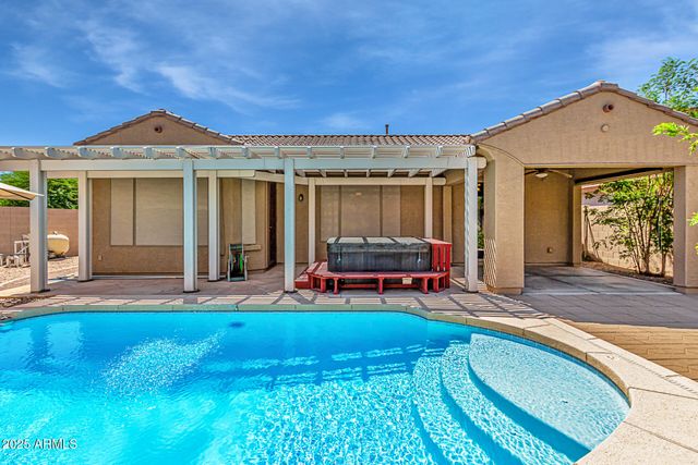 5320 W WINSTON Drive, Laveen, AZ 85339