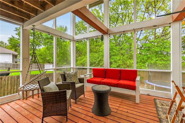7209 N Woodland Avenue, Gladstone, MO 64118