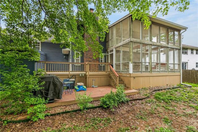 7209 N Woodland Avenue, Gladstone, MO 64118