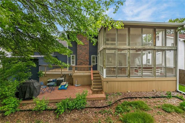 7209 N Woodland Avenue, Gladstone, MO 64118