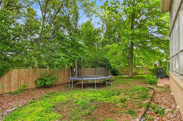 7209 N Woodland Avenue, Gladstone, MO 64118