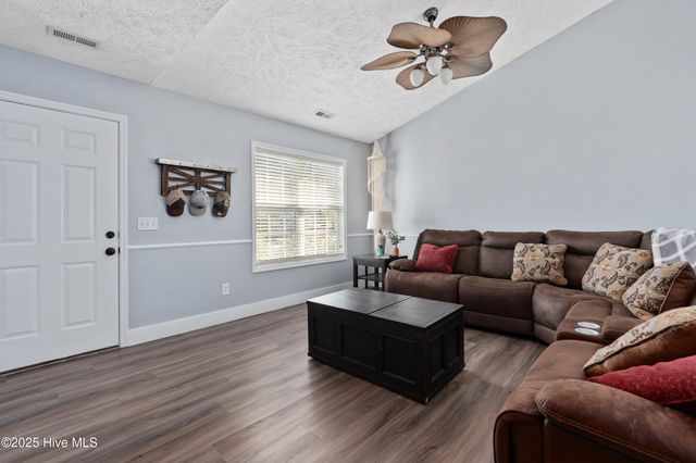 318 Hedingham Lane, Wilmington, NC 28412