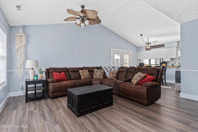 318 Hedingham Lane, Wilmington, NC 28412