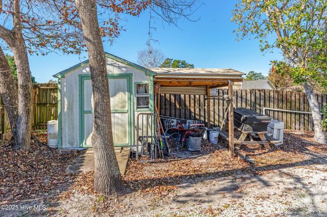 318 Hedingham Lane, Wilmington, NC 28412