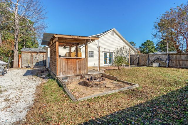 318 Hedingham Lane, Wilmington, NC 28412