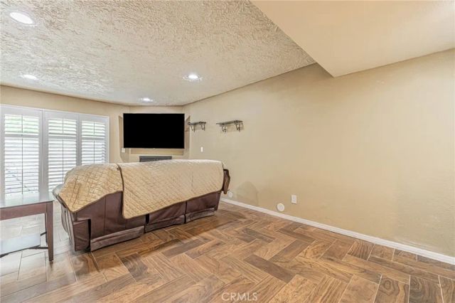 8633 Balboa 2, Northridge, CA 91325