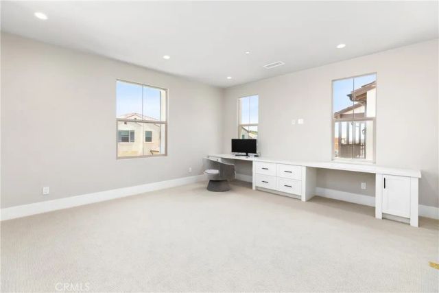 127 Oakstone, Irvine, CA 92618