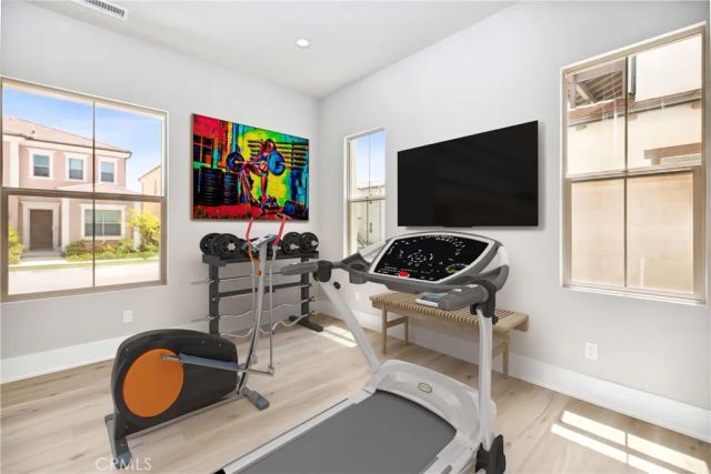 127 Oakstone, Irvine, CA 92618