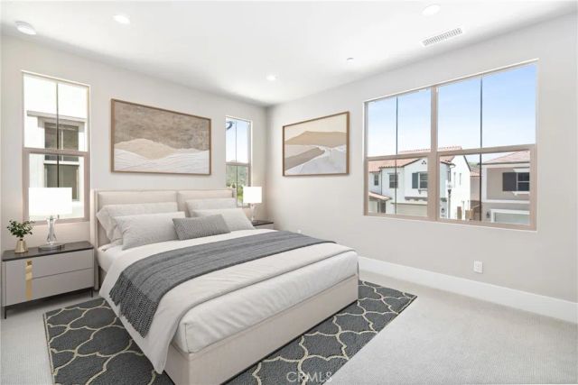 127 Oakstone, Irvine, CA 92618