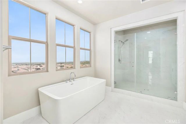 127 Oakstone, Irvine, CA 92618