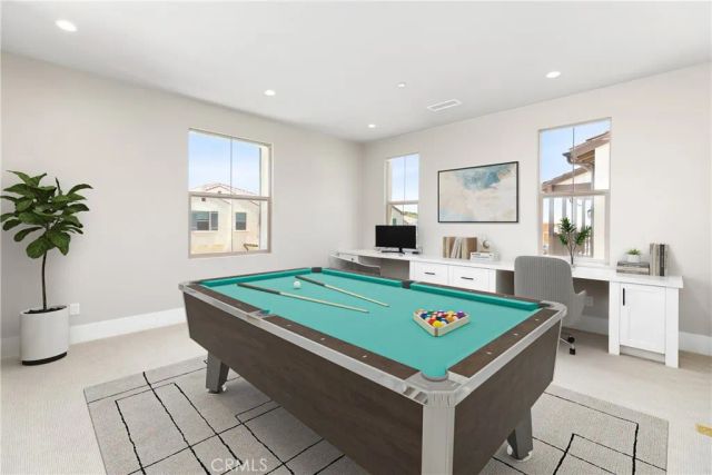 127 Oakstone, Irvine, CA 92618