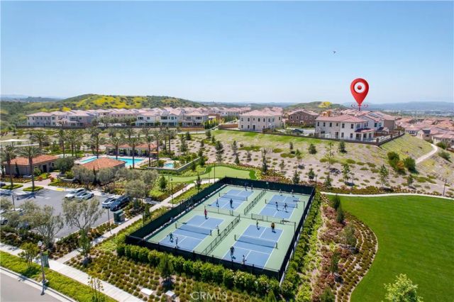 127 Oakstone, Irvine, CA 92618