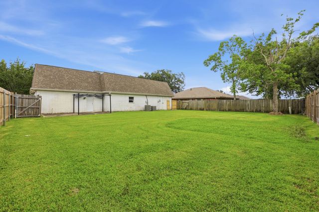 1408 Cottage Dr, Houma, LA 70360