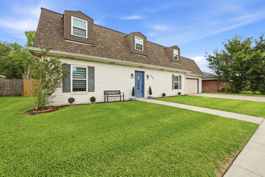 1408 Cottage Dr, Houma, LA 70360