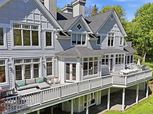 22 Petersville Road, Mount Kisco, NY 10549