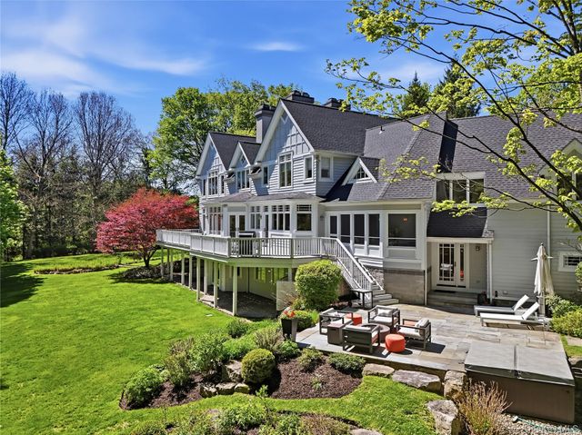 22 Petersville Road, Mount Kisco, NY 10549